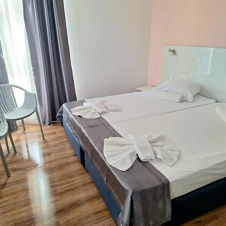Πανσιόν Chance Sarafovo 3*