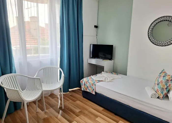 Chance Sarafovo Pensión